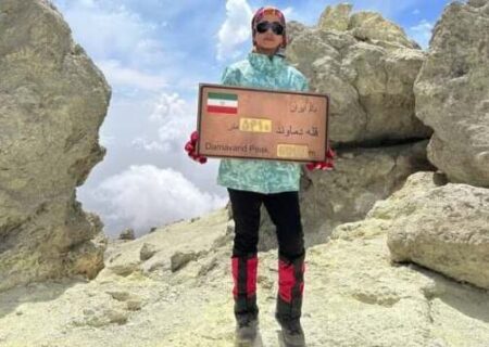 “شاهنامه خوانی” بانوی خوزستانی بر بام ایران