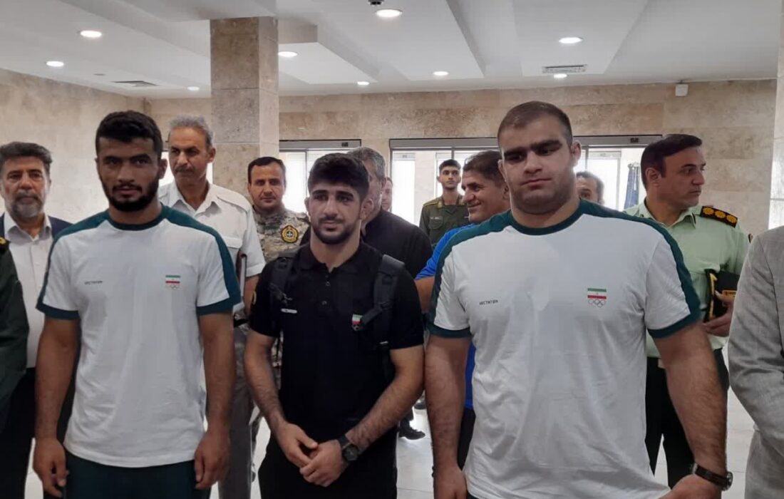 مدال آوران خوزستانی المپیک با استقبال پرشور مردم وارد فرودگاه اهواز شدند