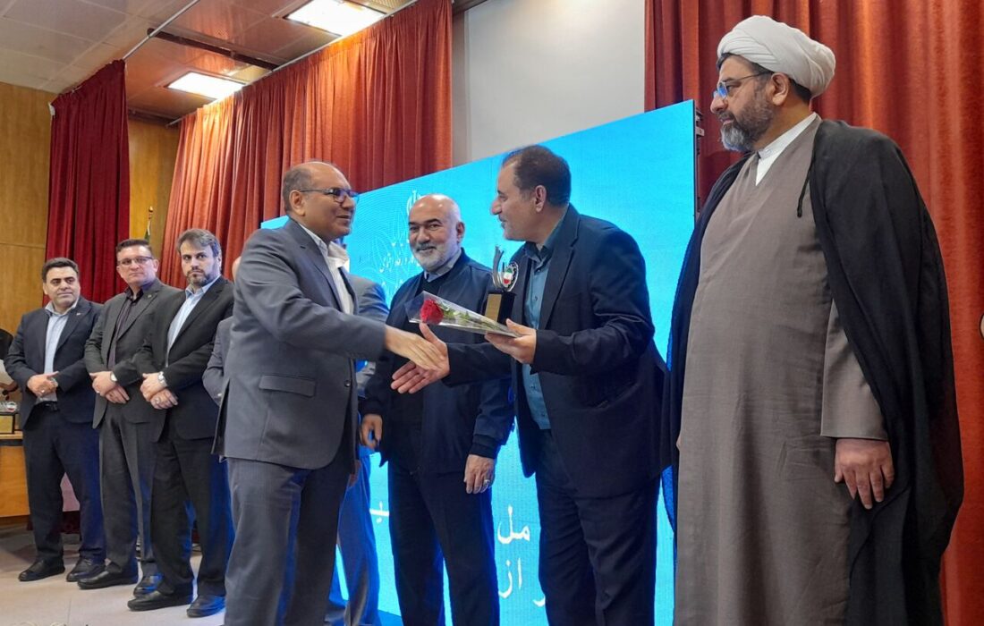 برگزیدگان جشنواره امتنان خوزستان تجلیل شدند