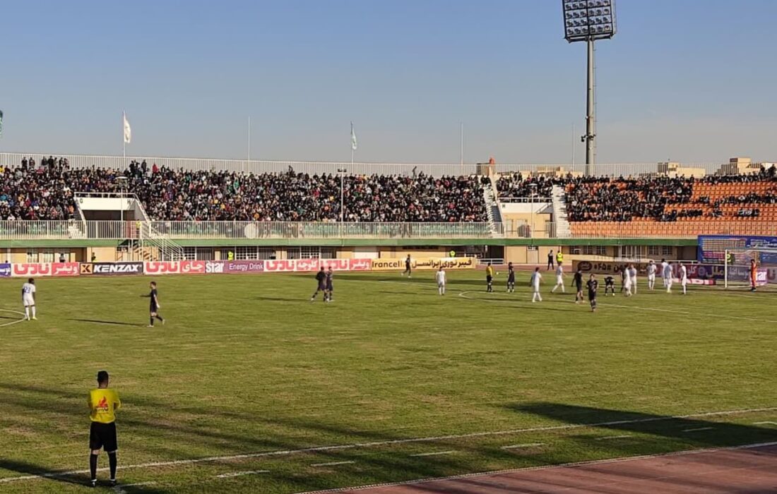 لیگ برتر/ پذیرایی چادرملو اردکان از استقلال خوزستان با تقدیم سه گل