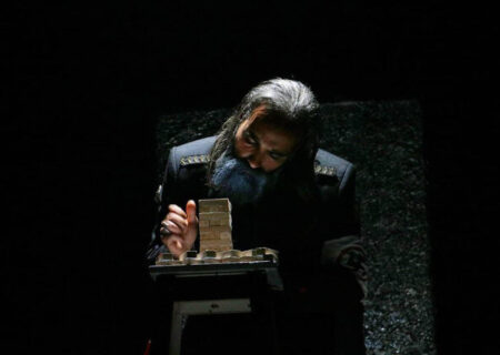 تراژدی «دوست داشته نشدن» روی صحنه است