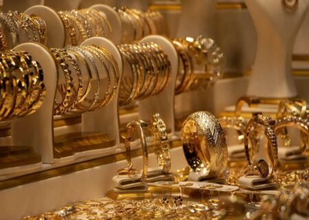 افزایش قیمت طلا به دنبال جهش نرخ ارز/ حباب سکه به ۱۲ میلیون و ۵۰۰ هزار تومان رسید