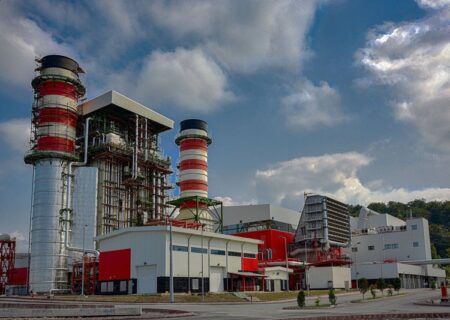 آمارهای وارونه که خستگی به تن همکاران نفت و نیرو می‌گذارند