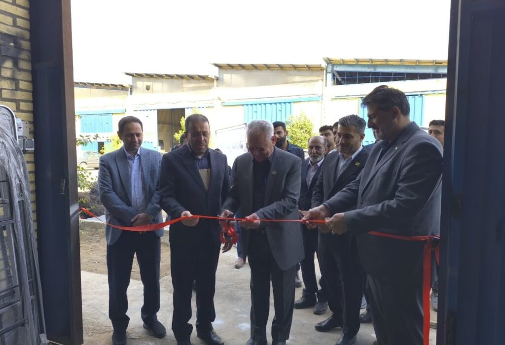 آیین افتتاح همزمان ۳۰۰۰۰ کسب و کار خ مورد، کوچک و متوسط صندوق کارآفرینی امید در سراسر کشور