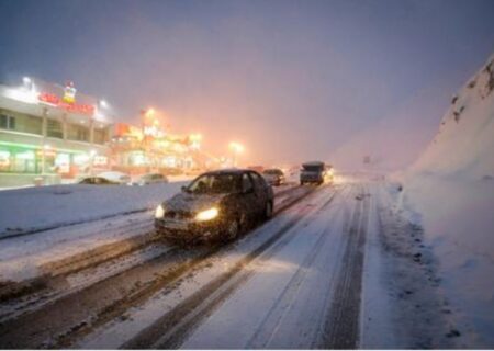 برف سنگین یکی از محورهای ارتباطی خوزستان را مسدود کرد