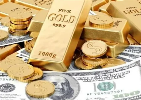 کف نشینی قیمت دلار، طلا و سکه؛ دوشنبه ۶ اسفند