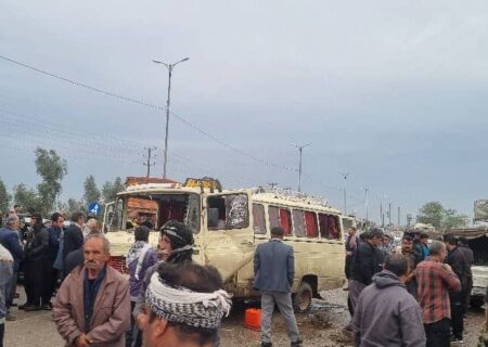 تصادف مینی بوس و وانت در جاده شوش به دزفول یک کشته و ۱۸ مصدوم داشت