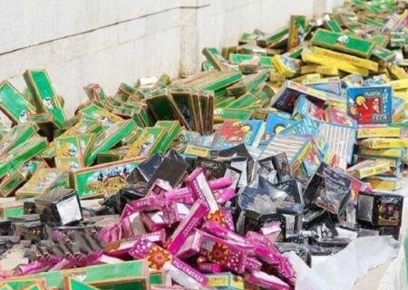 کشف بیش از ۷۷ هزار عدد مواد محترقه در خوزستان