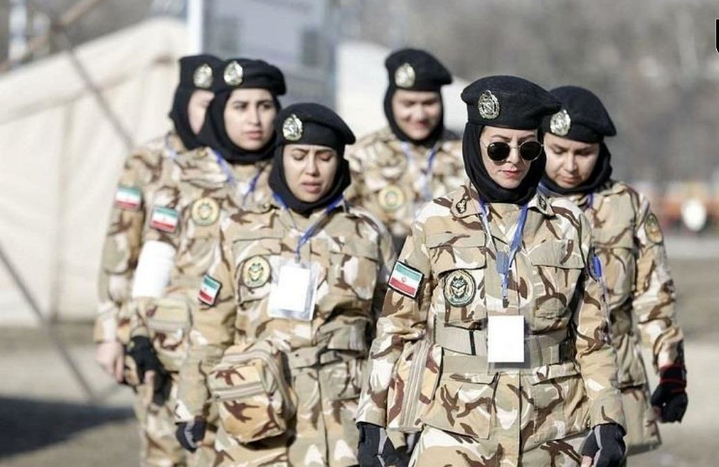 چرا سربازی زنان در ایران مطرح شد؟ / نگاهی به تحولات اجتماعی و فرهنگی