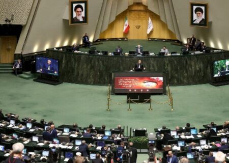 تلاش برای ابلاغ قانون حجاب و احتمال استیضاح دیگر وزرا؛ در مجلس چه خبر است؟ دورخیز برای ۳ استیضاح دیگر!