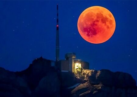 زمان دقیق وقوع پدیده ماه خونین