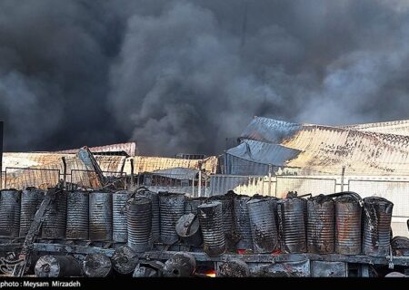 وزیر کشور: ۸۰ درصد حریق بندر شهید رجایی اطفا شد