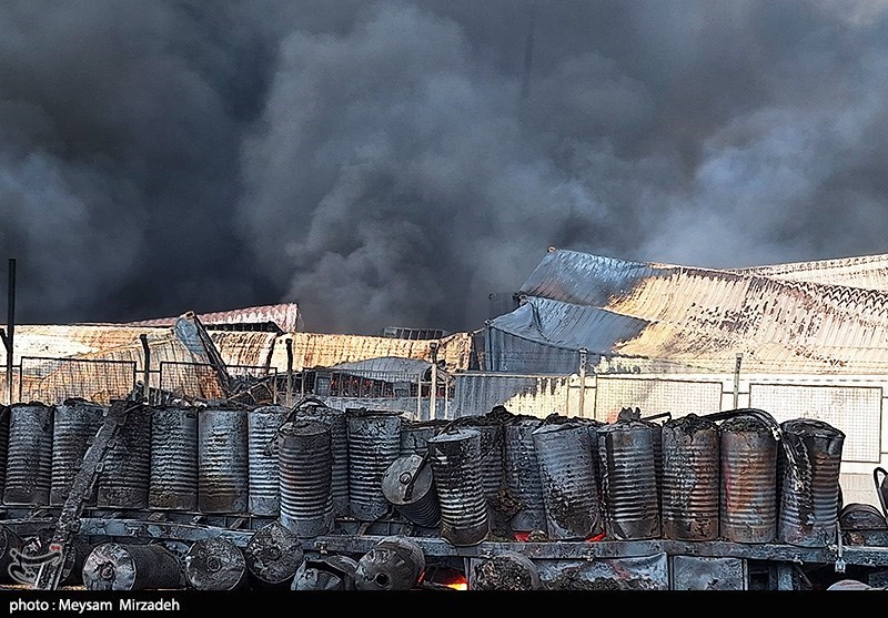وزیر کشور: ۸۰ درصد حریق بندر شهید رجایی اطفا شد