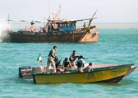 توقیف محموله یک میلیون لیتری قاچاق سوخت در آبراه اروند رود