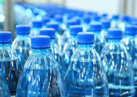 ارسال نخستین محموله آب معدنی از دزفول به یزد