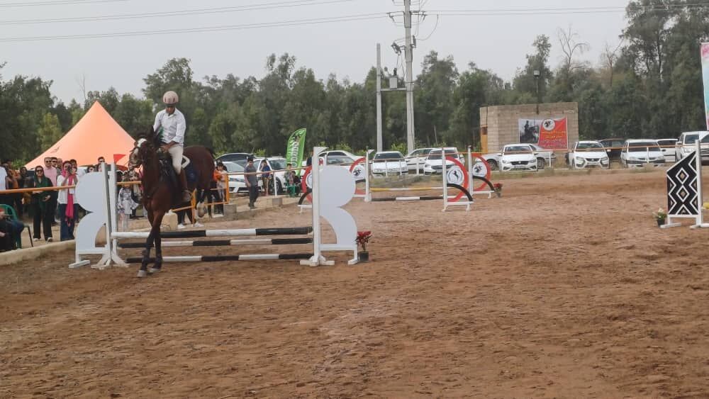 مسابقات پرش با اسب خوزستان به میزبانی دزفول برگزار شد