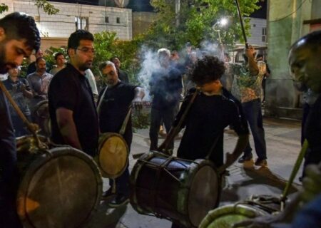 عزاداری در فستیوال کوچه برای حادثه بندر شهید رجایی