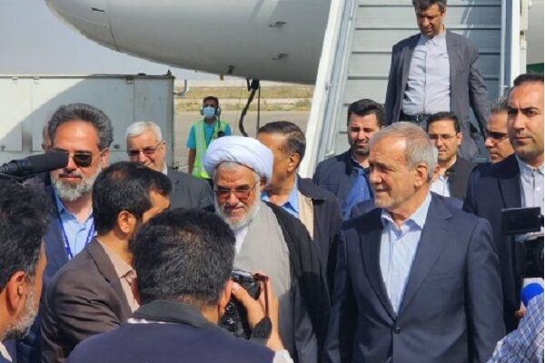 رئیس جمهور پزشکیان وارد هرمزگان شدرئیس جمهور پزشکیان وارد هرمزگان شد
