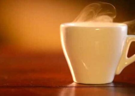 با فواید نوشیدن آب داغ آشنا شوید