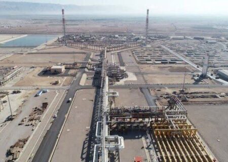 زمینه برای سرمایه‌گذاری در تولید و برداشت از میادین مشترک نفتی فراهم است