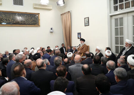 به گفتگوهای عمان نه افراطی خوش‌بین و نه افراطی بدبین هستیم