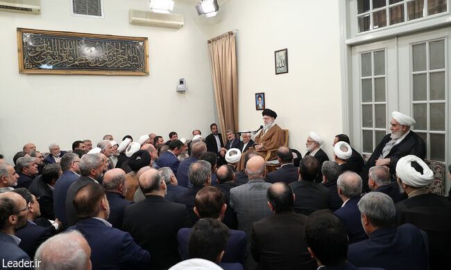 به گفتگوهای عمان نه افراطی خوشبین و نه افراطی بدبین هستیم