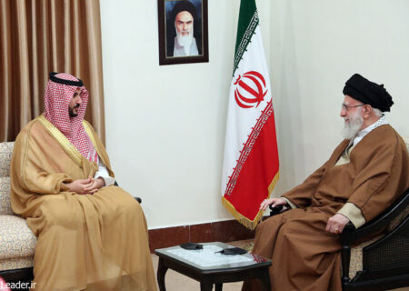 تقدیم پیام پادشاه عربستان به رهبر انقلاب