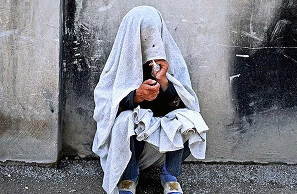 معاون وزیر کشور خبر داد: افزایش نرخ خودکشی در میان زنان / رشد نگرانکننده اعتیاد بانوان به مواد نوظهور