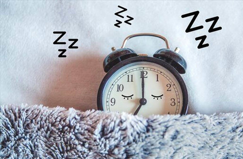 چرا در فصل بهار خواب آلود میشویم؟ راهکارهایی طلایی برای رفع آن