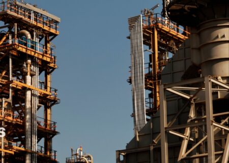 ثبت رکوردی تازه در تعمیر اساسی واحد بنزین سازی پالایشگاه آبادان