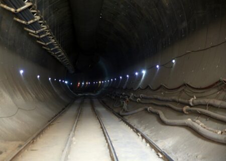 توافقنامه آغاز عملیات اجرایی قطار شهری اهواز امضا شد