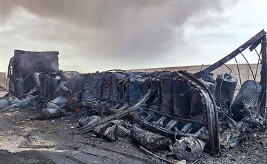 آتش در بندر شهید رجایی به طور کامل مهار شد