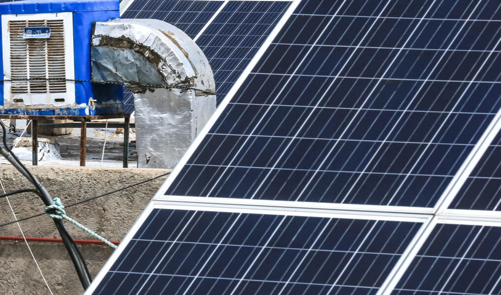 بخشی از ادارات تا تابستان امسال به مولدهای خورشیدی مجهز می‌شوند