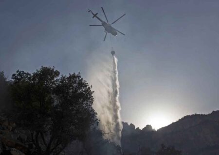 اعزام بالگرد از هوانیروز ارتش برای مهار آتش‌سوزی کوه «سولک» صیدون