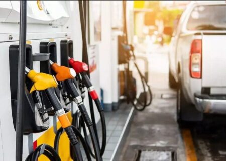 60لیتر بنزین سهمیه خرداد امشب شارژ می‌شود