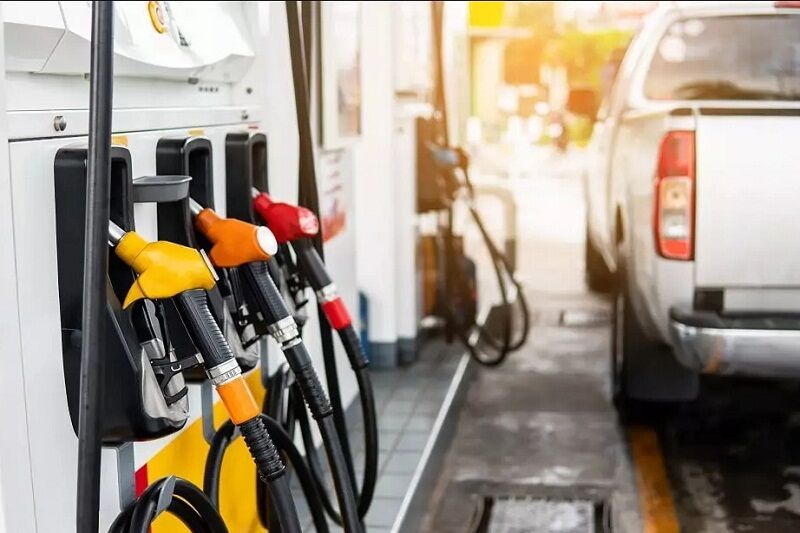 60لیتر بنزین سهمیه خرداد امشب شارژ می‌شود