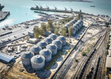 پیشرفت ۹۳ درصدی پایانه مکانیزه غلات شماره ۲ بندر امام خمینی(ره)