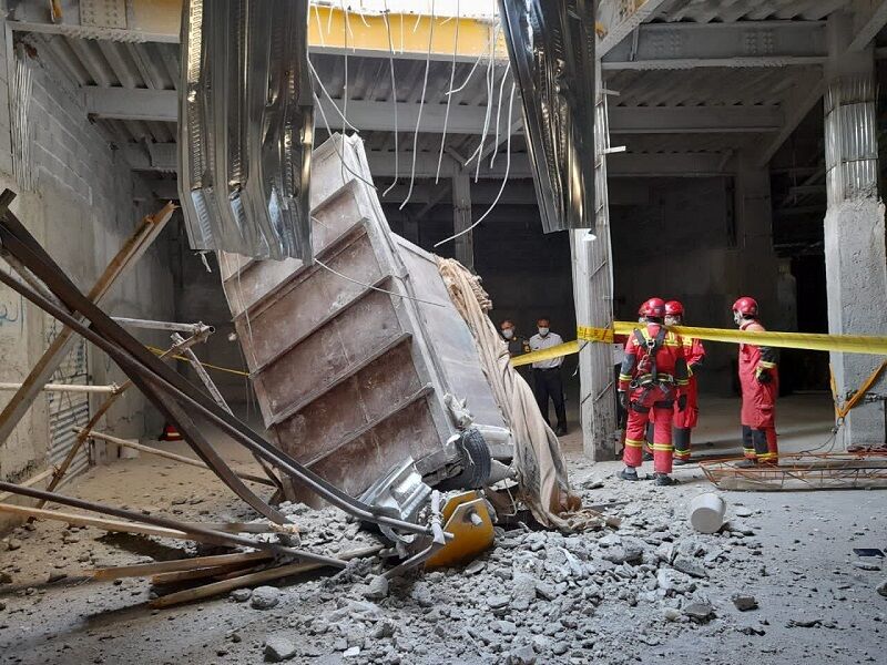 سقوط مرگبار یک کارگر ساختمانی در شوش/ مصدومیت ۱۵ نفر در سوانح رانندگی