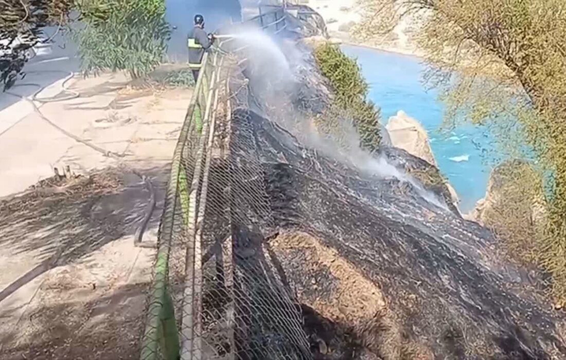 آتشسوزی انبار مرکزی آبفا دزفول با اقدام سریع آتشنشانان مهار شد