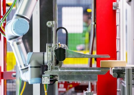 ربات جدید آمازون با حس لامسه وارد شد