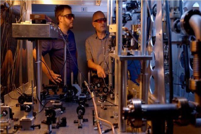 اولین ساعت اتمی که ۱۰۰ میلیون سال متوالی دقیق میماند