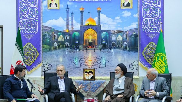 تمامی ادارات باید به پنل‌های خورشیدی مجهز شوند/در تابستان برق به ادارات داده نخواهد شد