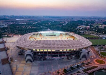 باشگاه فولاد به عنوان اولین تیم لیگ برتری موفق به دریافت مجوز حرفه‌ای شد