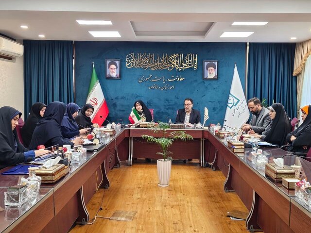 اختصاص بودجه ۶۰ هزار میلیارد ریالی برای مشاغل زنان سرپرست خانوار/ بیش از ۷۰ درصد مشاغل خانگی ثبت‌شده متعلق به زنان است