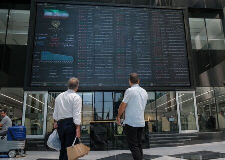 سرمایه‌گذاران در دوراهی ابهام/ بورس در اوج تاریخی، اما با کمترین بازدهی