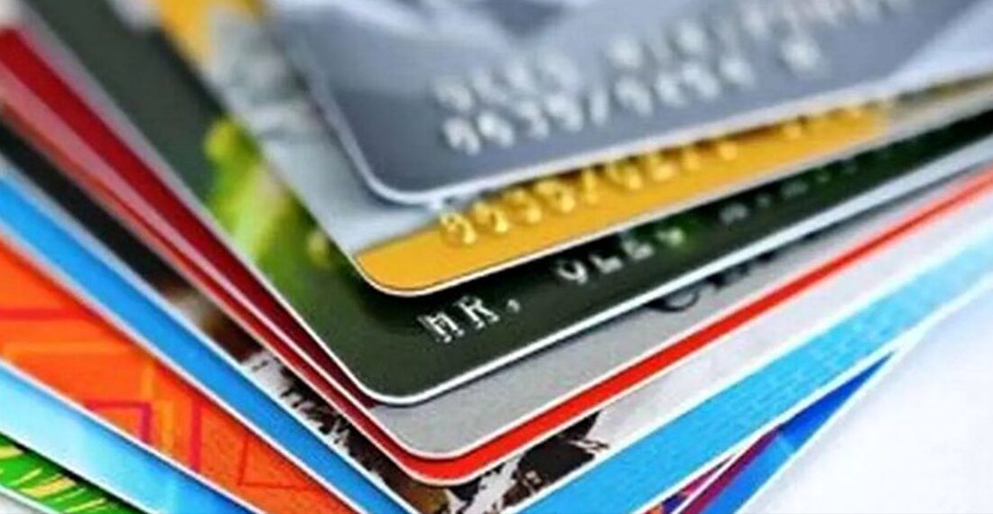 دریافت وجه نقد از بانک و خرید با کارت، پولی شد