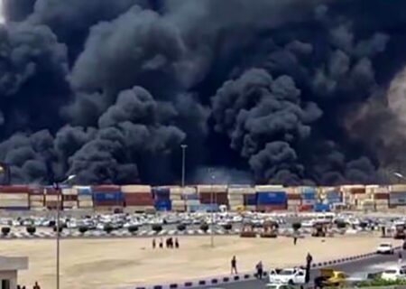 سازمان محیط زیست: در پی انفجار بندرعباس ۳۶ هزار مترمکعب خاک آلوده شد