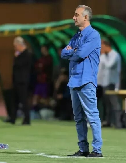 کمالوند سرمربی صنعتنفت آبادان ماندنی شد