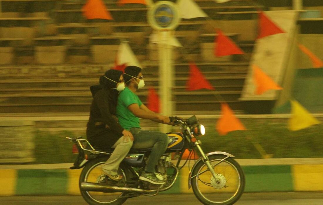 آلودگی هوا در ۱۳ شهر خوزستان؛ آبادان و خرمشهر در وضعیت خطرناک تنفسی