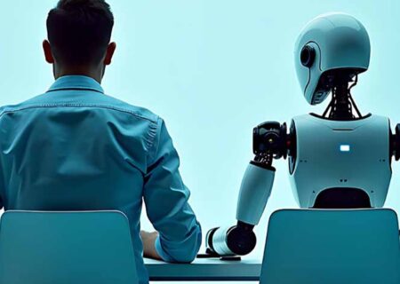 تابستان امسال 200 هزار معلم کار با هوش مصنوعی را آموزش می بینند / دسترسی معلمان مناطق محروم به تجهیزات نیز فراهم می شود